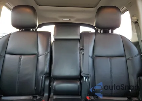 2019 Nissan Pathfinder S z USA, uszkodzony, nr VIN 5N1DR2MM0KC589077